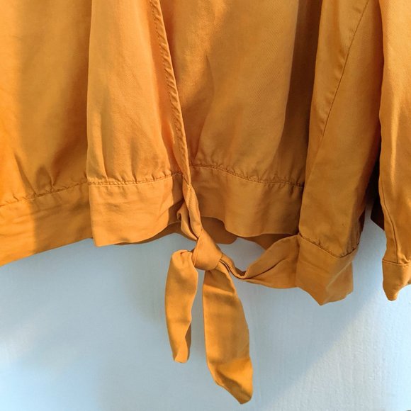 VELVET HEART ✨ NWT Mustard Long Sleeve Wrap Top - Picture 3 of 9